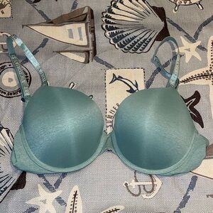 Victoria’s Secret Tshirt Bra 38D